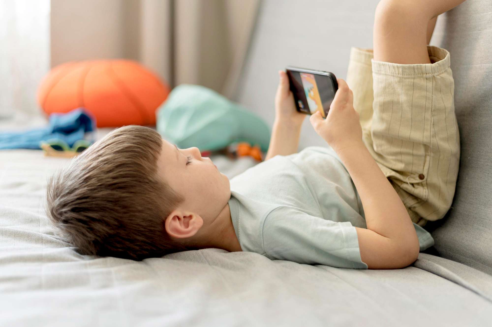 Ponsel Buat Anak Sakit Fisik Mental dan Sosial