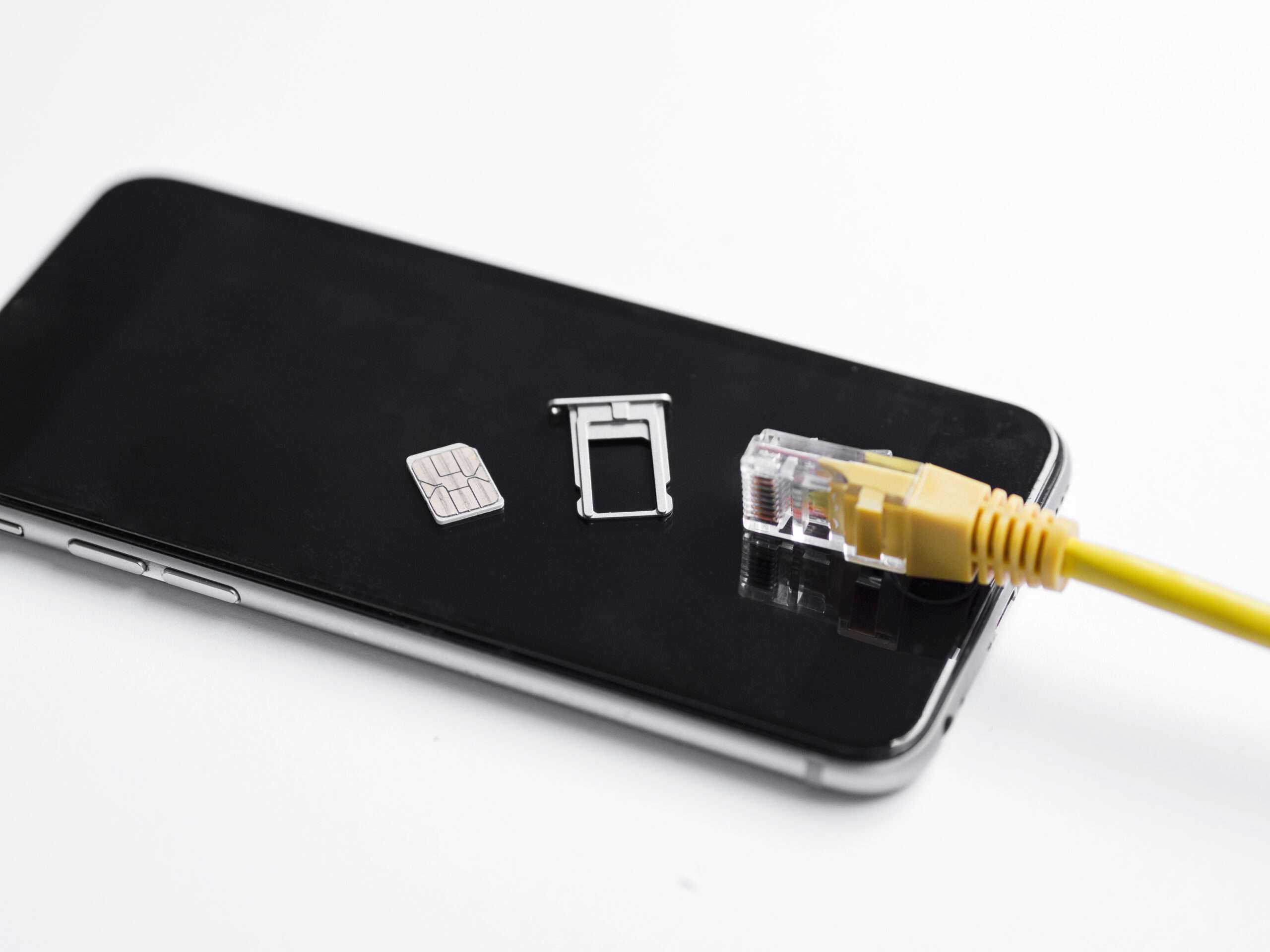 SIM Card Dari Fisik ke Digital dan Risiko di Baliknya