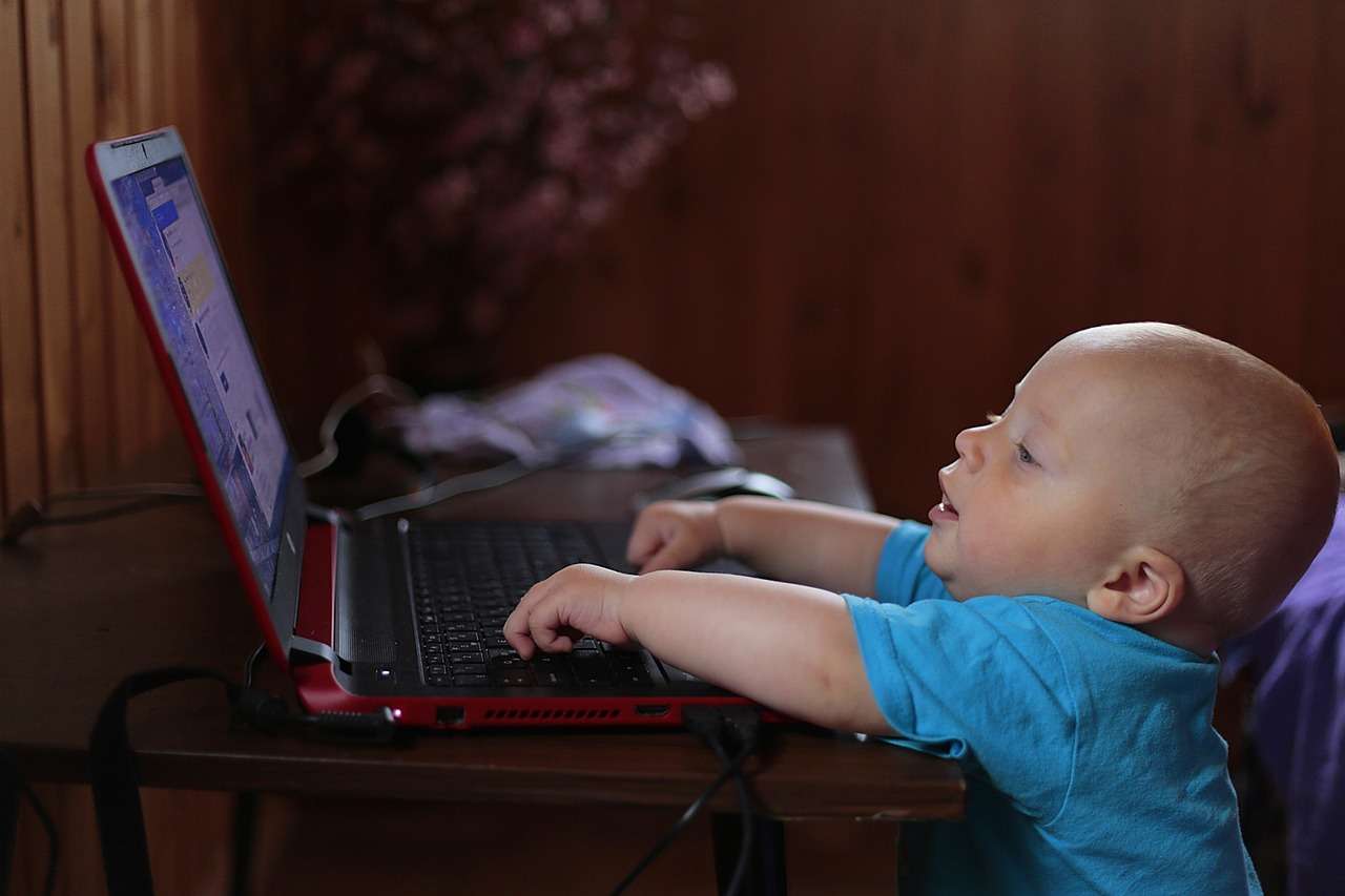 Algoritma dan Perkembangan Digital Anak