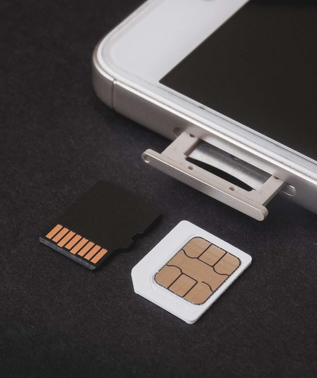 Waspada SIM Swapping Lindungi Akun Digital dari Peretas