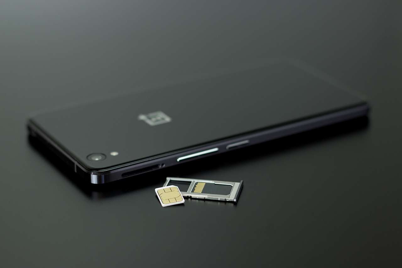 Waspada SIM Swapping Lindungi Akun Digital dari Peretas