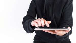 TapJacking Android Manfaat Animasi UI Bypass Izin Pengguna