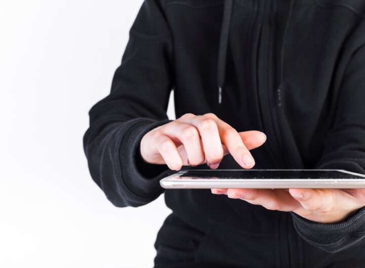 TapJacking Android Manfaat Animasi UI Bypass Izin Pengguna