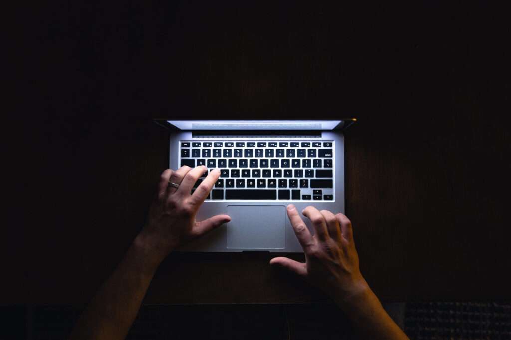 Memahami Dark Web dan Cara Mengaksesnya dengan Aman