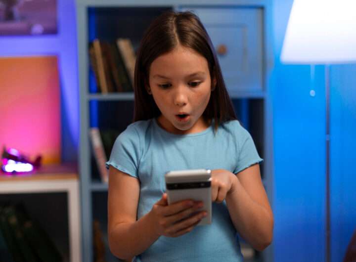 Mengatasi FOMO pada Anak di Era Digital