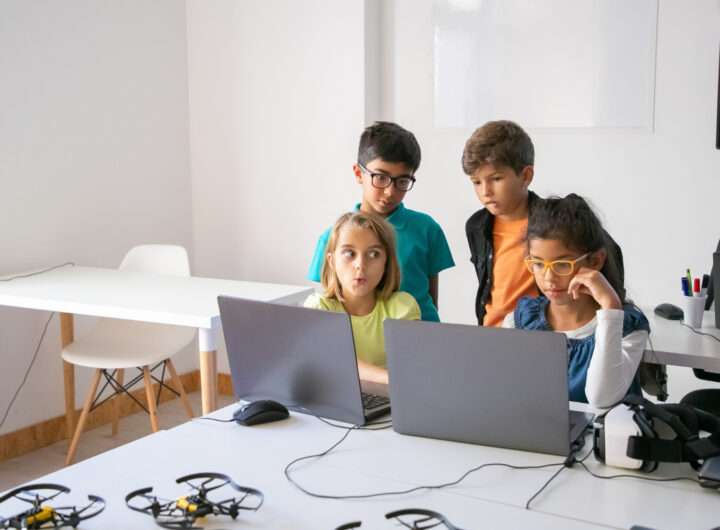 Panduan Membentuk Anak Cerdas Digital Sejak Dini