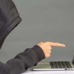 Gawat! Laman Login Outlook Disuntik Keylogger