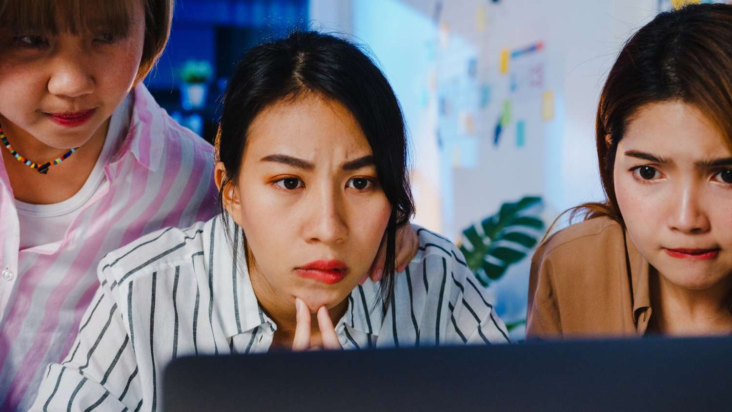 Stop Post Detail Kerja di Medsos