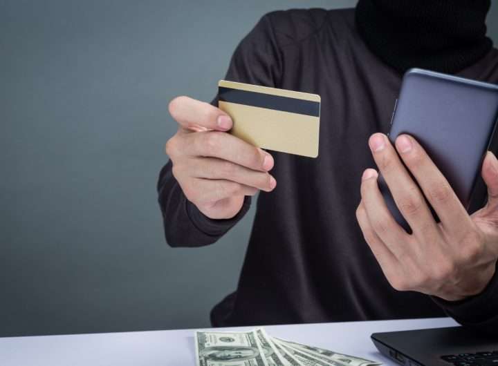 Taktik Phising di Social Commerce