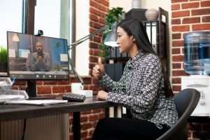 Curi Webcam Bikin Zoom Palsu