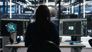 Menghadapi Ancaman Siber Tingkat Tinggi