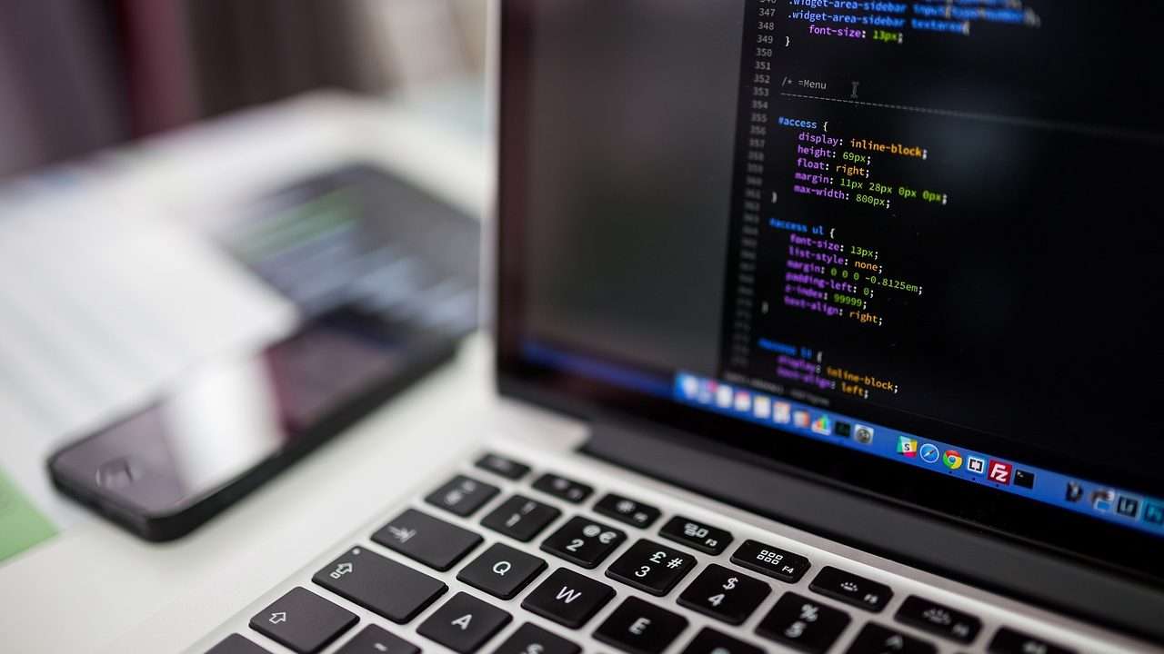 Cara Baru Peretas Bajak Komputer via Ghost CMS