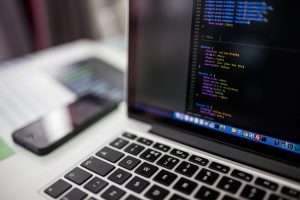 Cara Baru Peretas Bajak Komputer via Ghost CMS