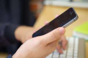 Cara Mudah Hapus Aplikasi Bawaan Komputer dan Android