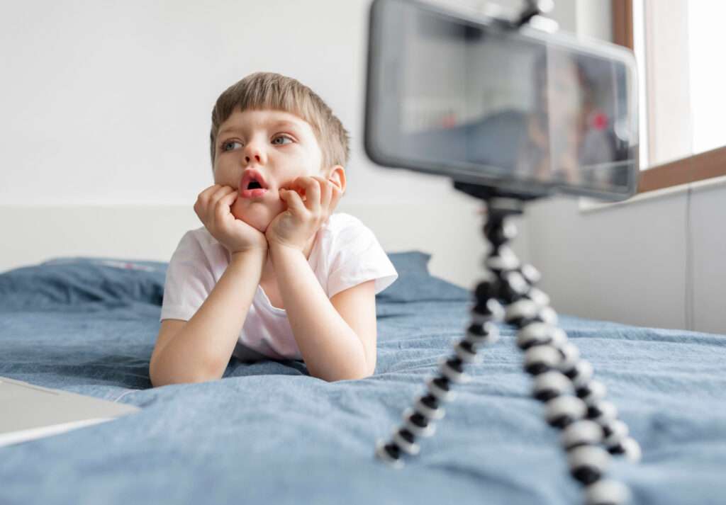 Ancaman Online Grooming di Balik Game & Sosmed Anak