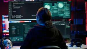 Bahaya Peretas yang Menetap di Server Anda