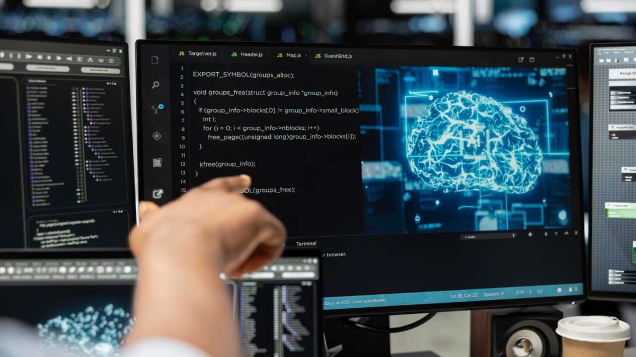 AI Mempermudah Peretas Mengintai dan Memprofilkan Korban