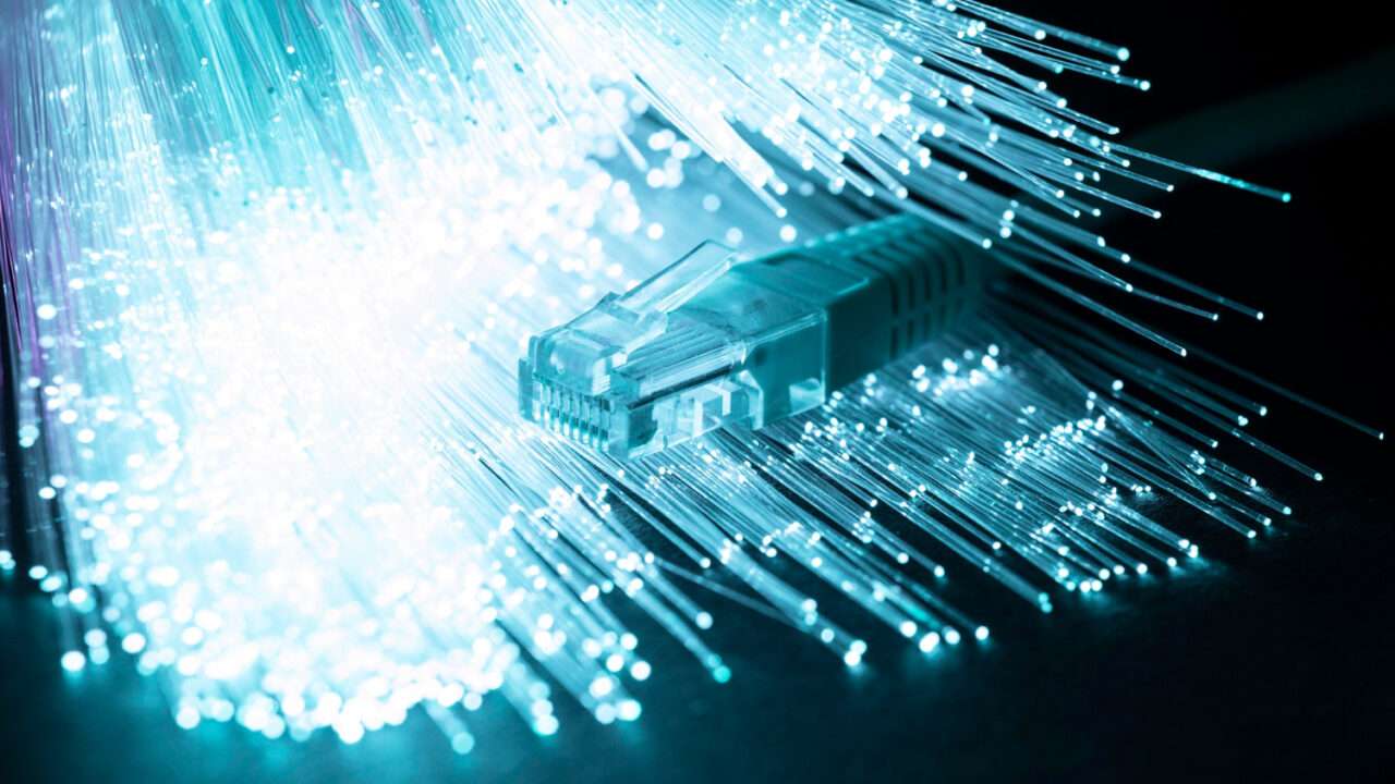 Mengatasi Ancaman Eksploitasi Router MikroTik "MikroTrick"