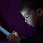 Apakah Anak Anda Kecanduan Internet? Ini Faktanya