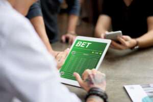 Judi Online Bahaya Finansial Sampai Psikologis